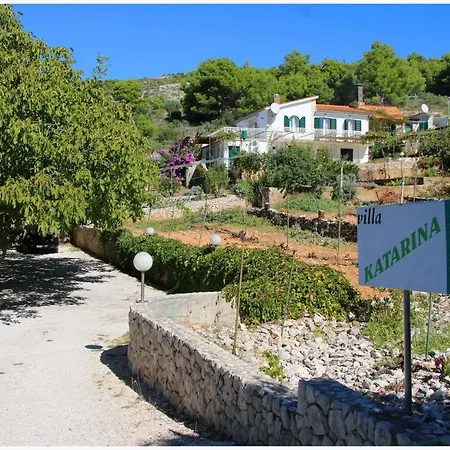 Katarina And House Marieta Feriehus Dolac