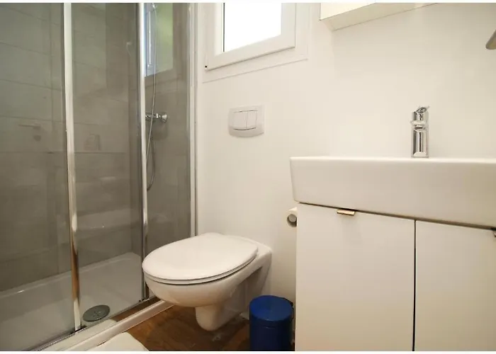 Katarina And House Marieta *