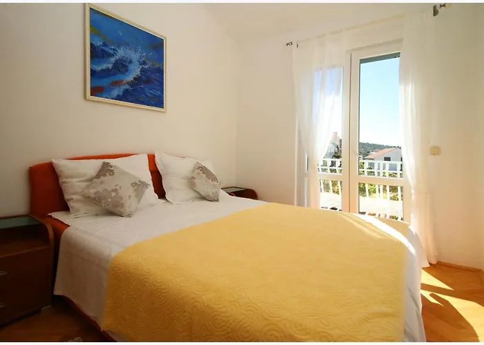 Katarina And House Marieta Feriehus Dolac