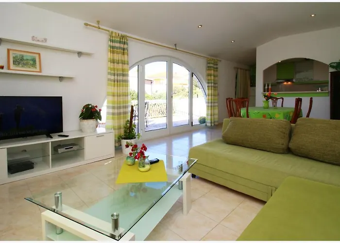 Katarina And House Marieta