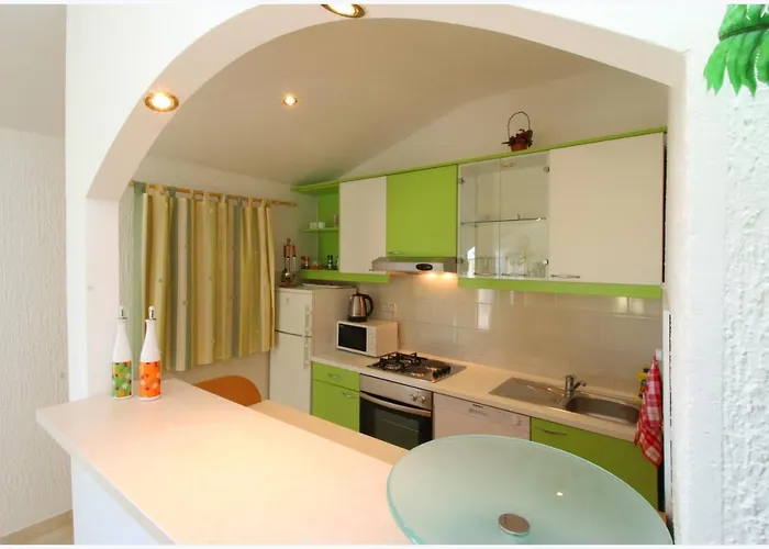 בית נופש Katarina And House Marieta