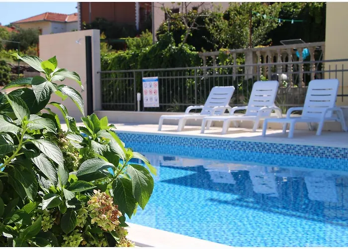 בית נופש Katarina And House Marieta Dolac