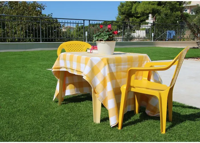 Katarina And House Marieta *